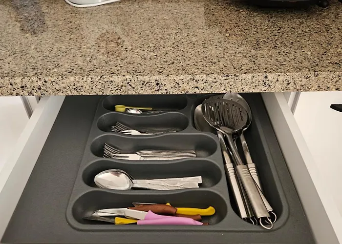 Tyana Home-2 * カシュ